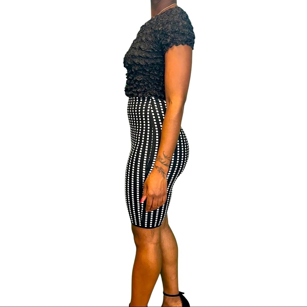 Black and White A’gaci Pencil Skirt